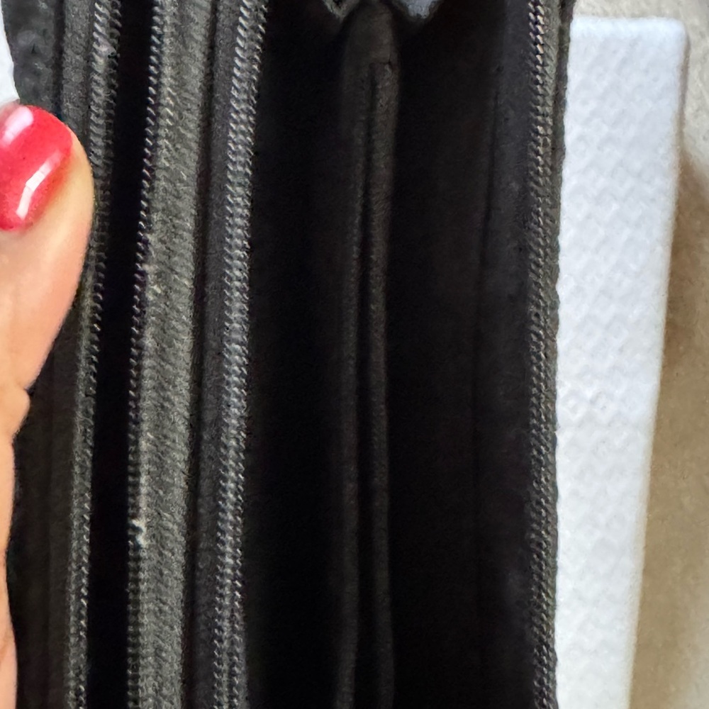 Vera Bradley Black Quilted Crossbody Wallet Bag - Picture 6 of 8